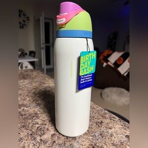 40oz Owala Birthday Bash glow in the dark